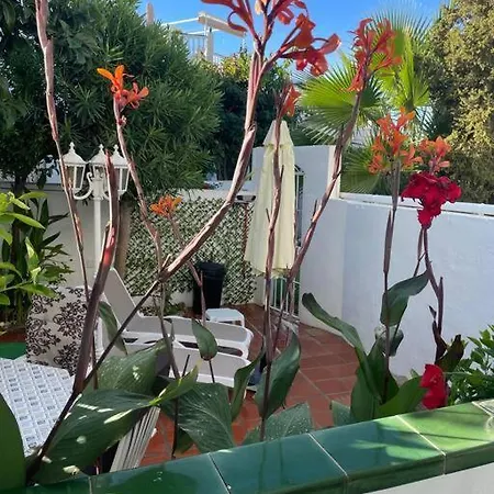 Casa En Village Burriana 네르하