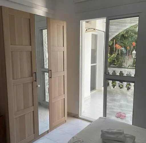 Casa En Village Burriana 네르하