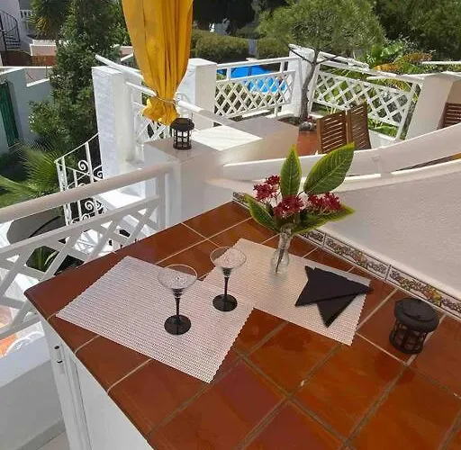 Casa En Village Burriana ネルハ